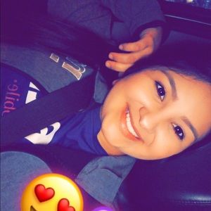 Meet your Posher, Lesly